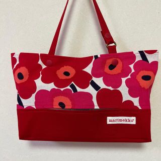 マリメッコ(marimekko)のボックスティッシュケース　レッド(インテリア雑貨)