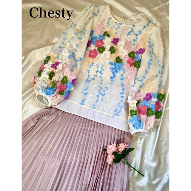 Chesty(チェスティ)のめっちゃカワ♡Chesty ブラウス　花モチーフいっぱい　　ドーリーブラウス レディースのトップス(シャツ/ブラウス(長袖/七分))の商品写真