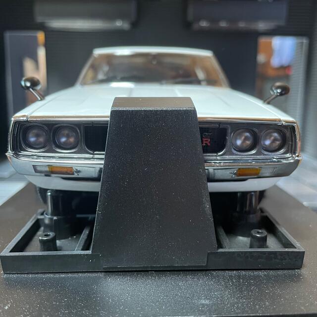 新品未展示品 京商1/18ニッサンスカイライン2000GT-R/ホワイト美品