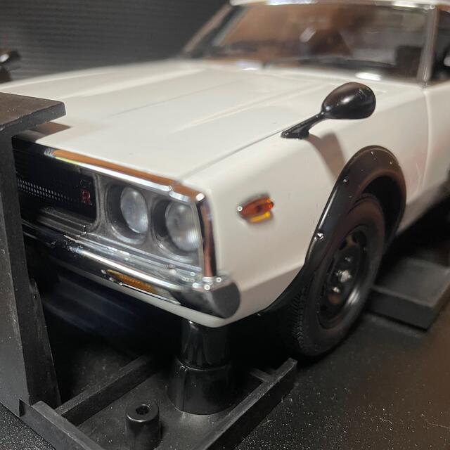 新品未展示品　京商1/18ニッサンスカイライン2000GT-R/ホワイト美品