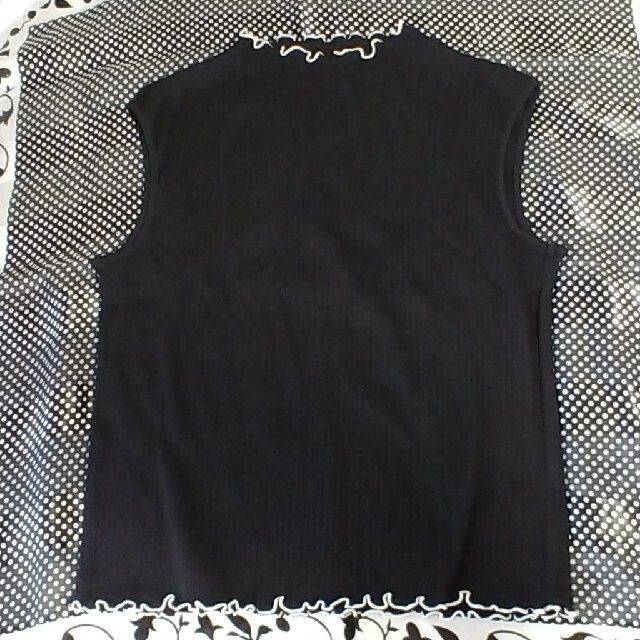 GU(ジーユー)のノースリーブ　タンクトップ　黒　XL  ハイネック レディースのトップス(カットソー(半袖/袖なし))の商品写真