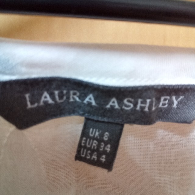 LAURA ASHLEY(ローラアシュレイ)のLAURA ASHLEY　ブラウス レディースのトップス(シャツ/ブラウス(長袖/七分))の商品写真