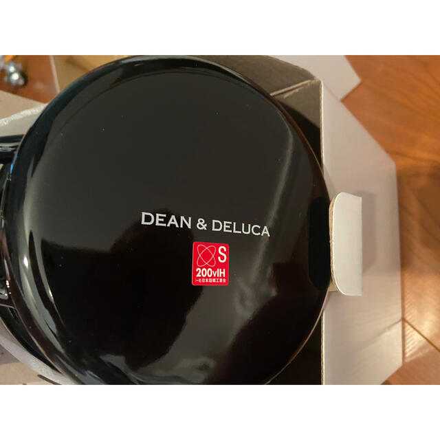DEAN & DELUCA(ディーンアンドデルーカ)の新品　ディーン&デルーカ　キャセロール　お玉　セット　タッパーにも　お鍋 インテリア/住まい/日用品のキッチン/食器(鍋/フライパン)の商品写真
