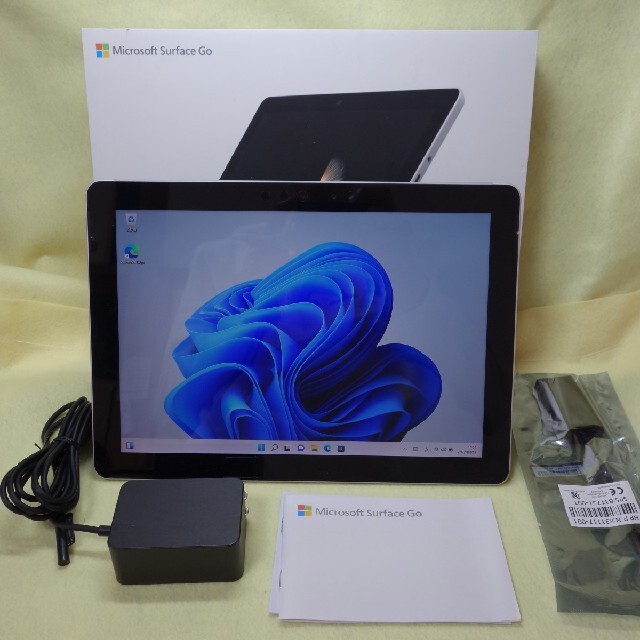 Microsoft   Microfoft Surface Go◇SSD GG◇モニター出力可の