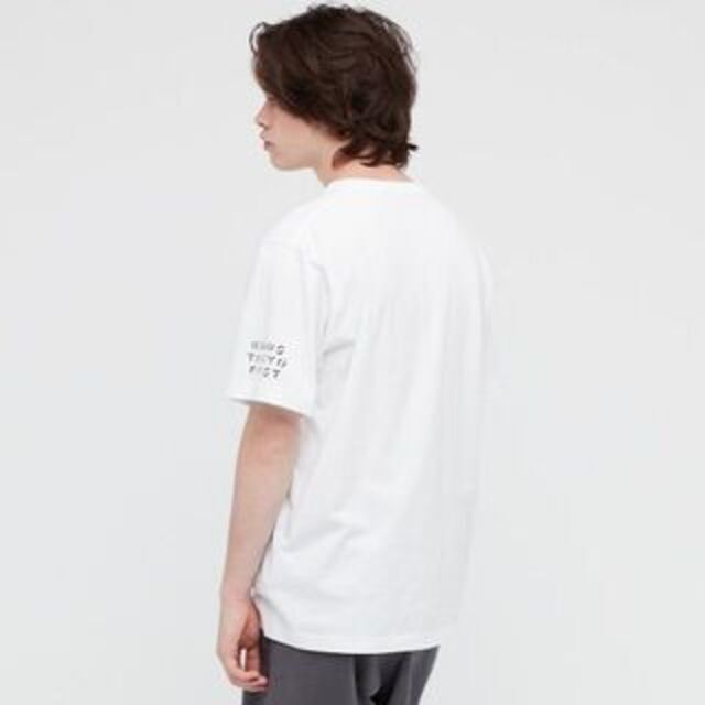 新品 未開封 KAWS x ユニクロ コラボ UT グラフィックTシャツ XL