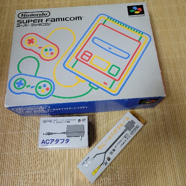 【箱説・良品】任天堂　スーパーファミコン本体・アダプタ・ゲーブル　(フルセット)