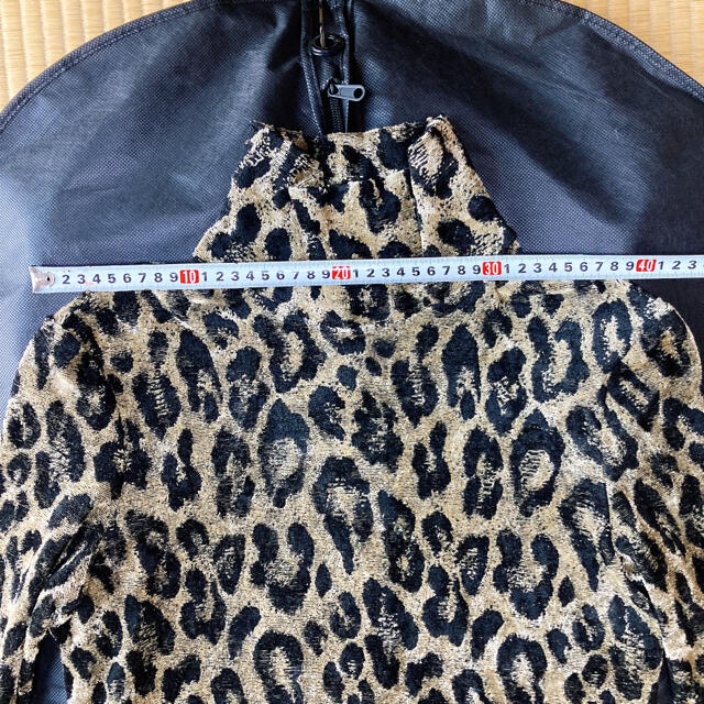 極美品 クールティーエム 豹柄ヘビーパイル生地ハイネック 極美品 クールティーエム 豹柄ヘビーパイル生地ハイネック