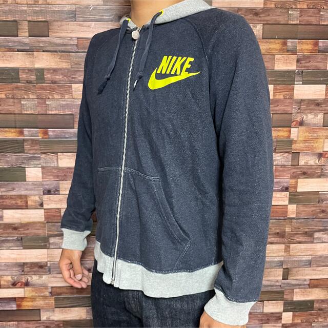 ナイキ☆NIKE スウッシュ刺繍ロゴ ジップパーカー フーディー