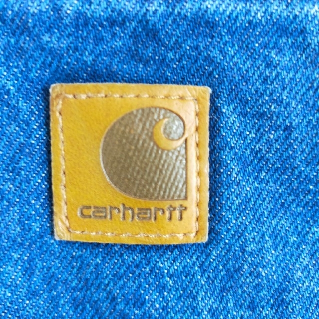 carhartt(カーハート)のカーハート　デニムパンツ　ジーンズ　バギーパンツ　革パッチ　34インチ メンズのパンツ(デニム/ジーンズ)の商品写真