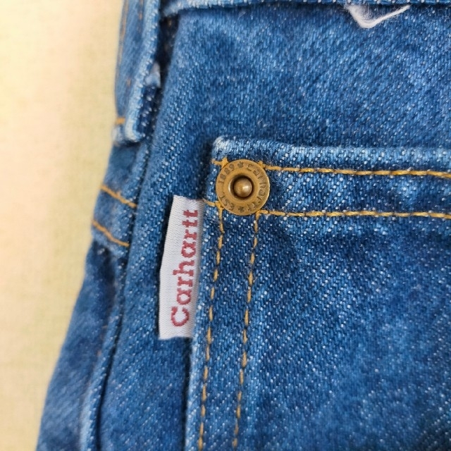 carhartt(カーハート)のカーハート　デニムパンツ　ジーンズ　バギーパンツ　革パッチ　34インチ メンズのパンツ(デニム/ジーンズ)の商品写真