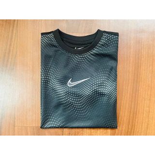 ナイキ(NIKE)のNIKE ナイキ Tシャツ 黒 150cm(Tシャツ/カットソー)