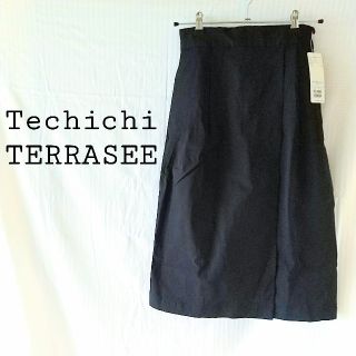 テチチ(Techichi)の【値下げ】新品タグ付き定価4,400円テチチミディ丈タックペンシルスカート(ロングスカート)