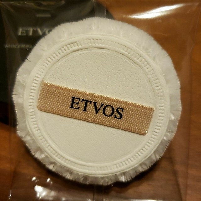 ETVOS(エトヴォス)のETVOS　ベールパフ　新品未開封 コスメ/美容のメイク道具/ケアグッズ(パフ・スポンジ)の商品写真
