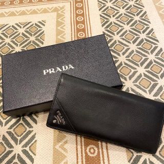 PRADA ラウンドファスナー　財布　 サフィアーノ　正規品　カード＋箱付き