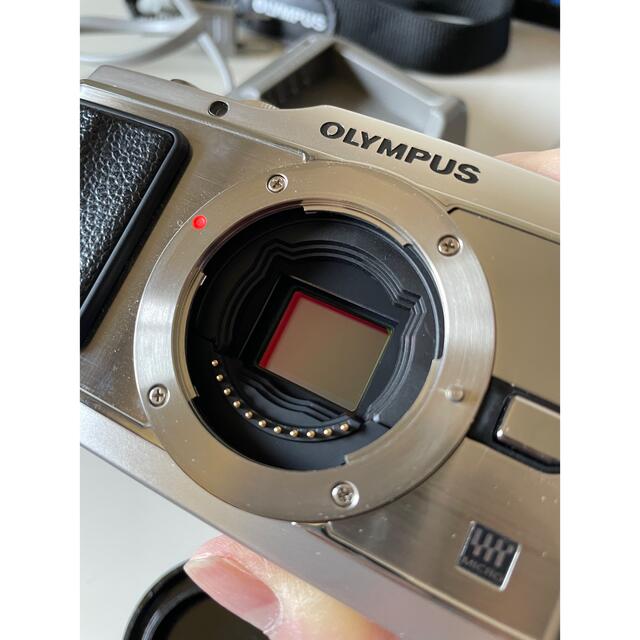 OLYMPUS(オリンパス)のさそりん様専用　OLYMPUS E−P3 E-P3 SILVER スマホ/家電/カメラのカメラ(ミラーレス一眼)の商品写真