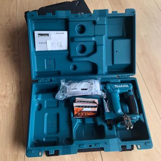 マキタ(Makita)のマキタ 充電式 タッカ 18V(工具/メンテナンス)