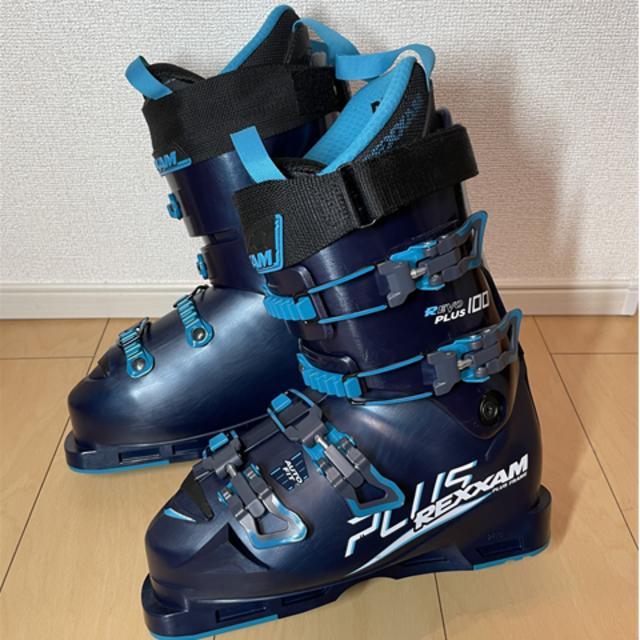 REXXAM(レグザム)のREXXAM R-EVO PLUS 100 　20/21モデル　 24.5cm スポーツ/アウトドアのスキー(ブーツ)の商品写真