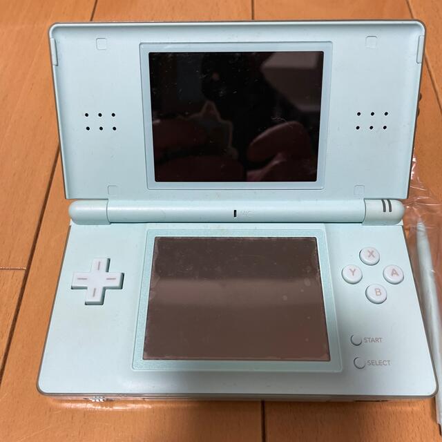 ニンテンドーDS(ニンテンドーDS)のNintendo DS ニンテンド-DS LITE アイスブルー エンタメ/ホビーのゲームソフト/ゲーム機本体(携帯用ゲーム機本体)の商品写真