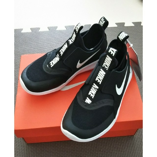 NIKE(ナイキ)の【新品】NIKE フレックスランナー 19.5 キッズ/ベビー/マタニティのキッズ靴/シューズ(15cm~)(スリッポン)の商品写真