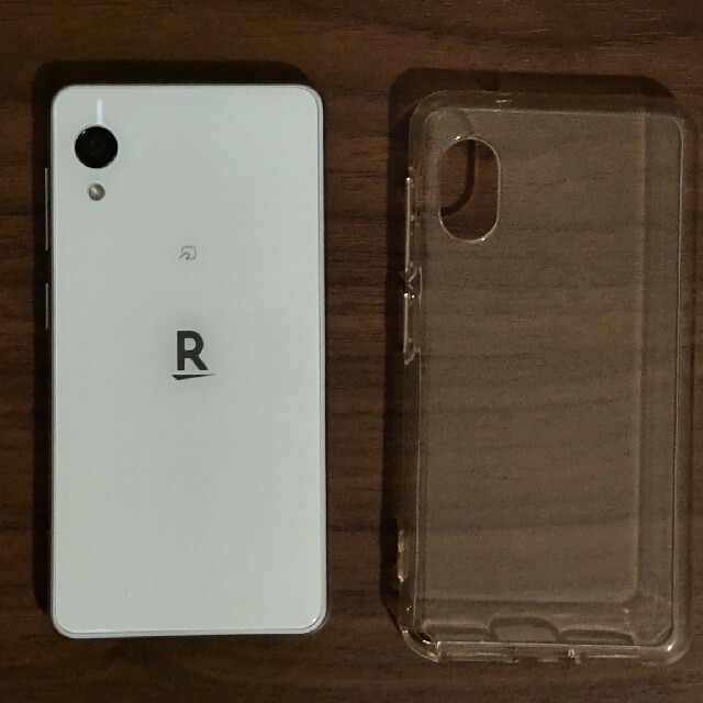 Rakuten(ラクテン)のrakuten mini ホワイト c330 美品 スマホ/家電/カメラのスマートフォン/携帯電話(スマートフォン本体)の商品写真