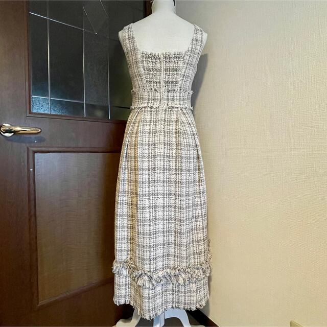Her lip to ❤︎ Summer Tweed Midi Dress | www.jarussi.com.br