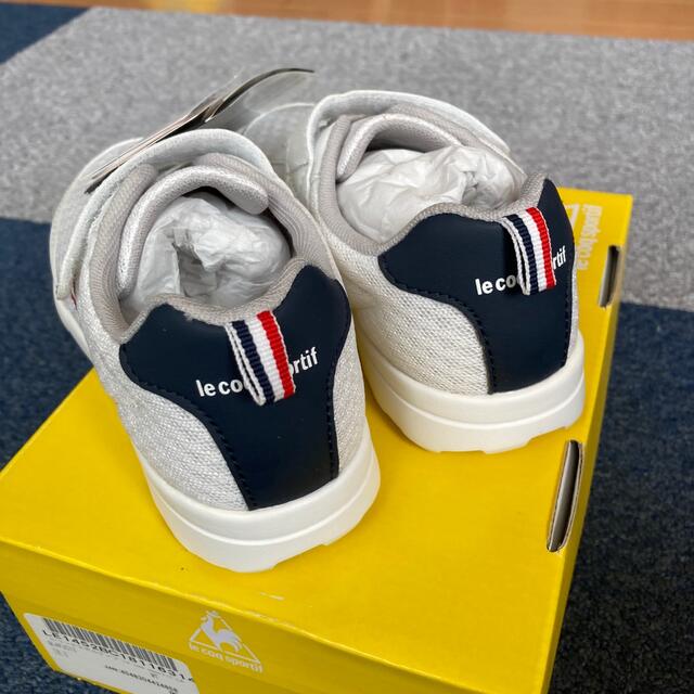 le coq sportif(ルコックスポルティフ)のお値下げ◆新品◆ルコックラセーヌライトキッズ18.0cm◆ホワイト キッズ/ベビー/マタニティのキッズ靴/シューズ(15cm~)(スニーカー)の商品写真