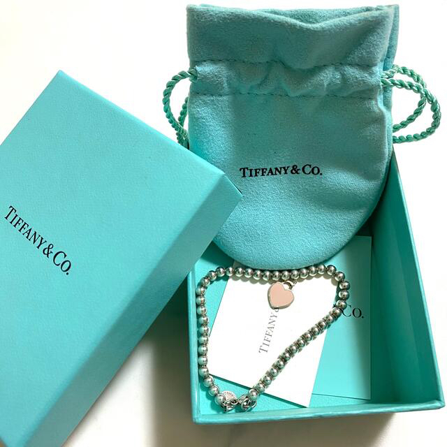 Tiffany & Co.(ティファニー)のティファニー　ブレスレット　ハートチャーム　ピンク レディースのアクセサリー(ブレスレット/バングル)の商品写真