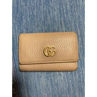 グッチ(Gucci)の美品　GUCCI キーケース プチマーモント 6連　ダブルG ピンクベージュ　(キーケース)