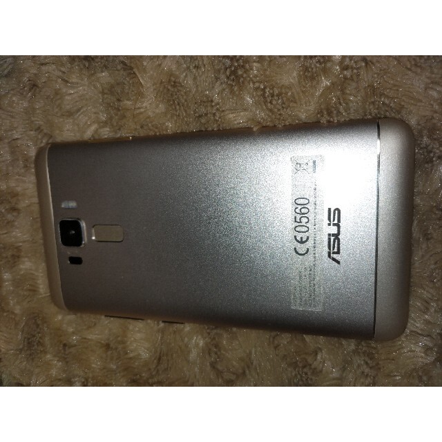 ZenFone(ゼンフォン)のこるけるもんさん用　中古　ASUS Zenfone3 laser  Z01BDA スマホ/家電/カメラのスマートフォン/携帯電話(スマートフォン本体)の商品写真