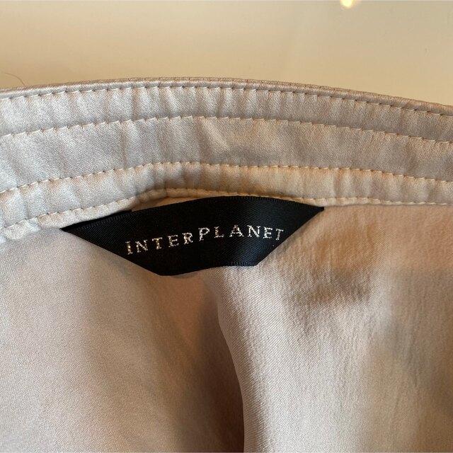 INTERPLANET(インタープラネット)の【インタープラネット】ひざ丈ワンピース　Sサイズ　ベージュ レディースのワンピース(ひざ丈ワンピース)の商品写真