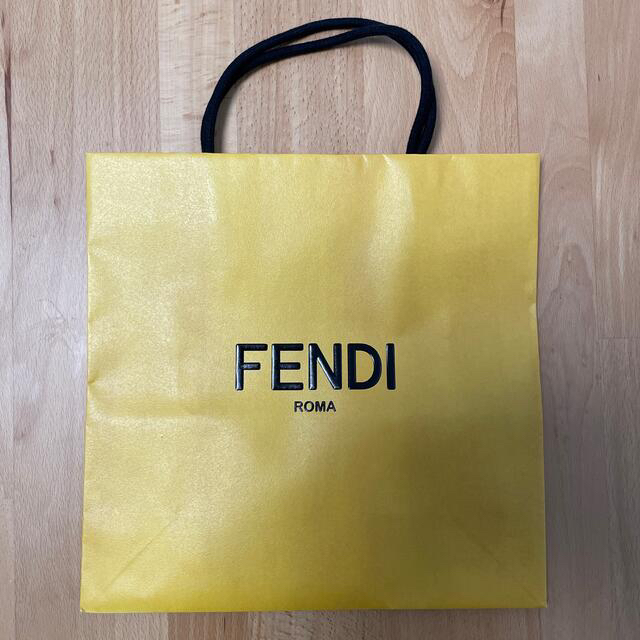 FENDI(フェンディ)のフェンディ　ショップ袋　リボン付き レディースのバッグ(ショップ袋)の商品写真