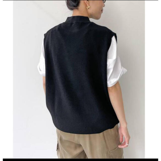 L'Appartement DEUXIEME CLASSE(アパルトモンドゥーズィエムクラス)のL'Appartement Knit Vest レディースのトップス(ベスト/ジレ)の商品写真