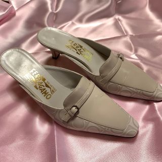 サルヴァトーレフェラガモ(Salvatore Ferragamo)の【7 1/2】フェラガモ　ガンチーニ　ミュール(サンダル)