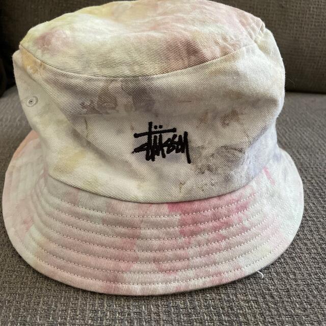 STUSSY(ステューシー)のstussy バケットハット　タイダイ レディースの帽子(ハット)の商品写真