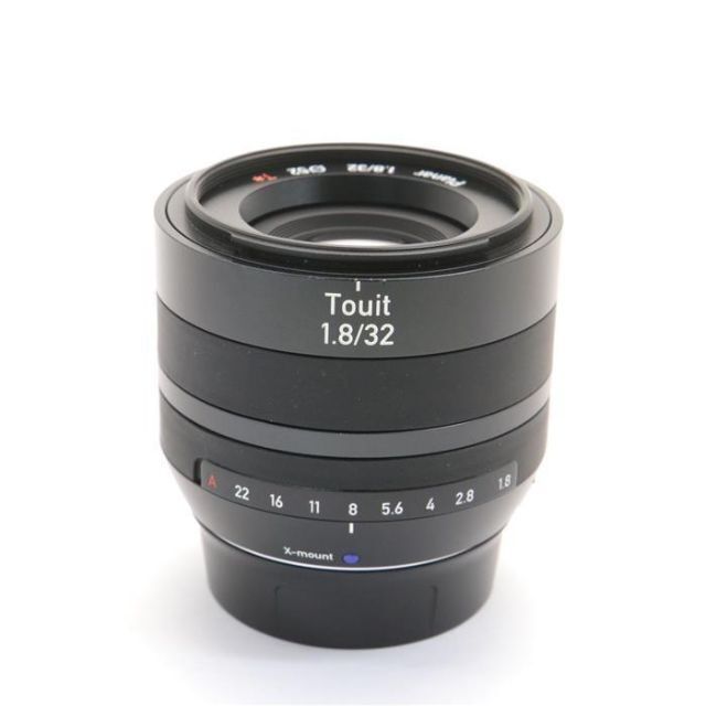 Zeiss Touit 32mm F1.8 Xマウント