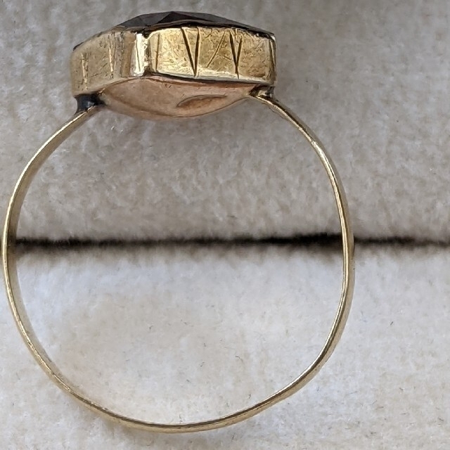 ご専用　フランスアンティーク　ペルピニャンガーネット　スクエアリング　１８金 レディースのアクセサリー(リング(指輪))の商品写真