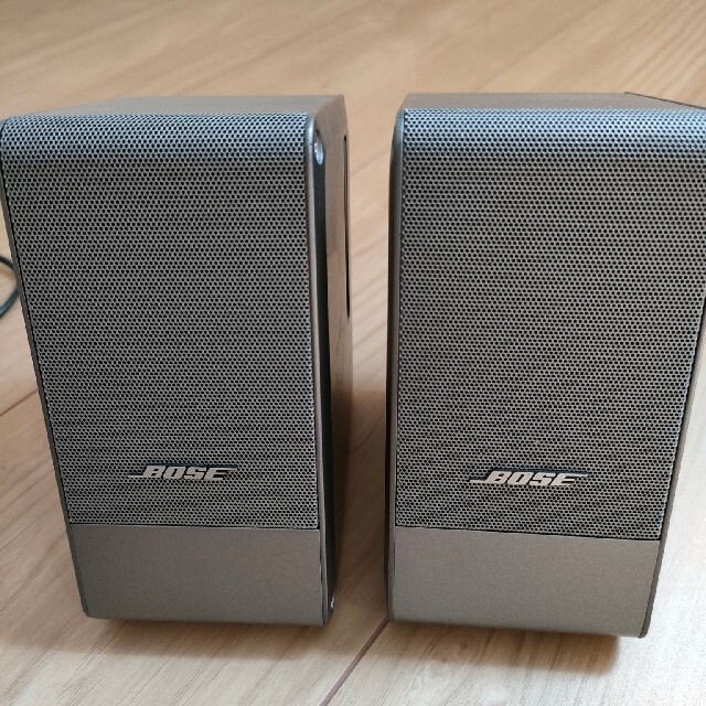 BOSE(ボーズ)の美品　BOSE M2 COMPUTER MUSICMONITOR  コンパクト スマホ/家電/カメラのオーディオ機器(スピーカー)の商品写真