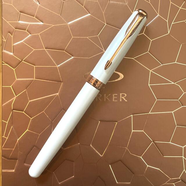 Parker(パーカー)の【週末値下します】PARKER パーカー 5th ソネット パールPGT インテリア/住まい/日用品の文房具(ペン/マーカー)の商品写真