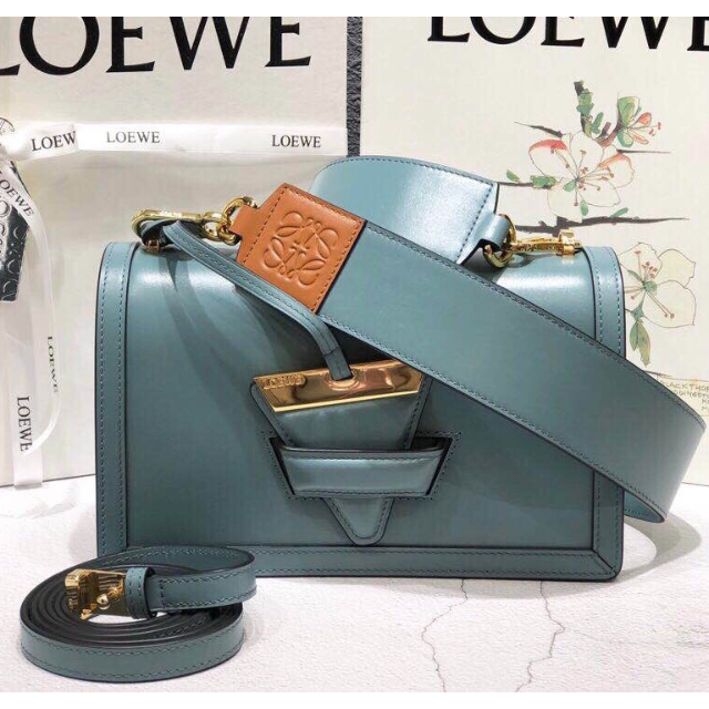 LOEWE バルセロナ ショルダーバッグ 予約販売品