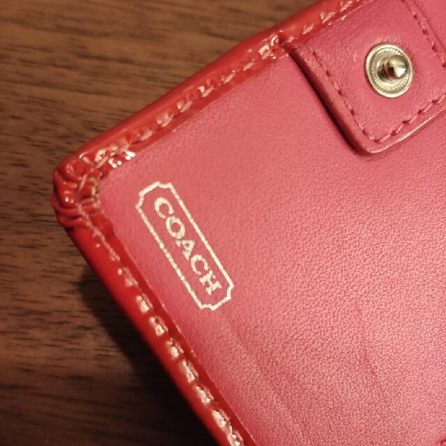 COACH(コーチ)のCOACH エナメル ピンク 財布 二つ折り ウォレット メンズのファッション小物(折り財布)の商品写真