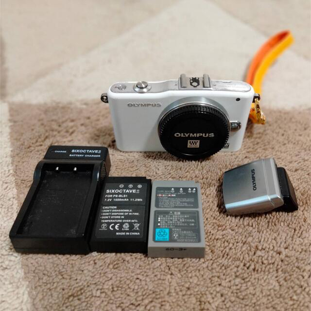 OLYMPUS(オリンパス)のミラーレスカメラ オリンパス ペン　E-PM1 スマホ/家電/カメラのカメラ(ミラーレス一眼)の商品写真