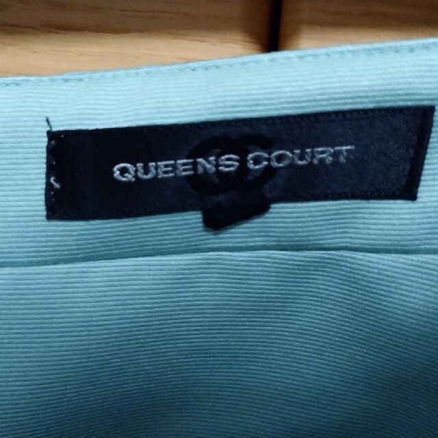 QUEENS COURT(クイーンズコート)の春服 クイーンズコート スカート グリーン オフィスカジュアル ひざ丈 レディースのスカート(ひざ丈スカート)の商品写真