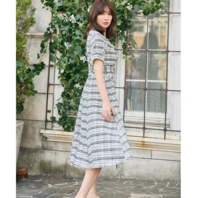 Classic Tweed Belted Dress M ホワイト　試着のみ