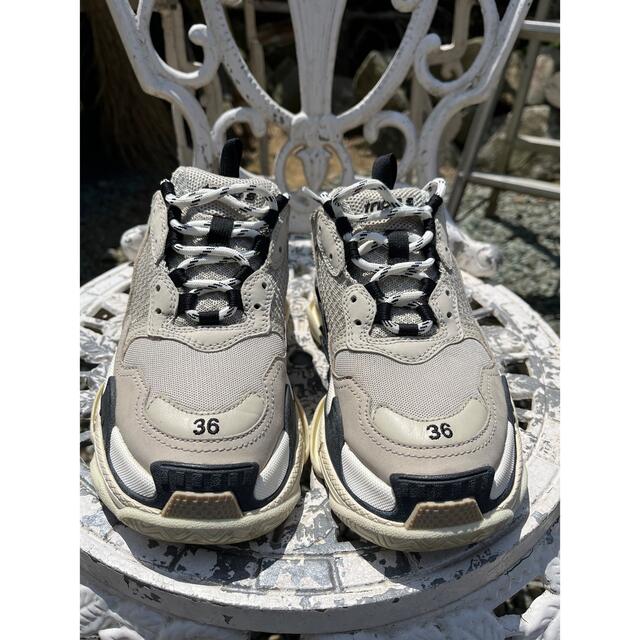 Balenciaga(バレンシアガ)のBALENCIAGA トリプルs ベージュ 36 レディースの靴/シューズ(スニーカー)の商品写真