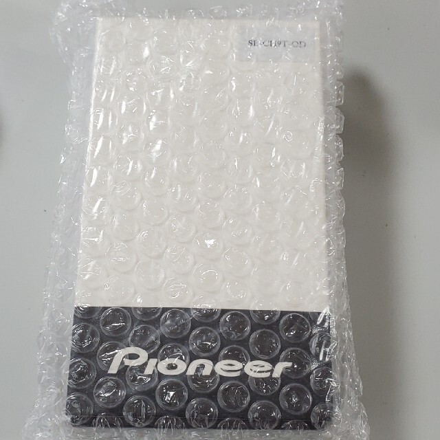 Pioneer(パイオニア)のPioneer SE-CH9T-OD イヤホン スマホ/家電/カメラのオーディオ機器(ヘッドフォン/イヤフォン)の商品写真