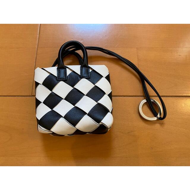 新品 ボッテガ ヴェネタ 577779 VBO01 8323 BAG チャーム