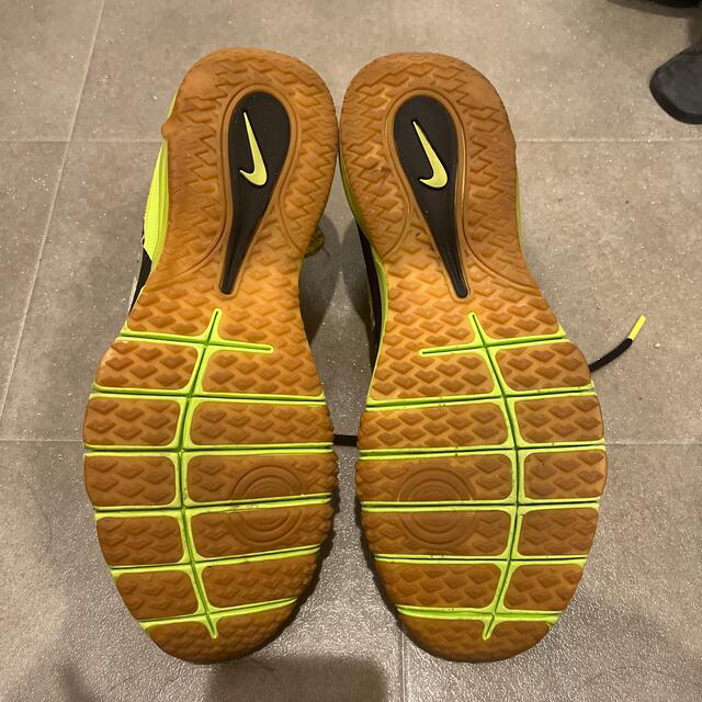 NIKE(ナイキ)の【中古】NIKE AIR MAX TR180 AMP 27.0cm メンズの靴/シューズ(スニーカー)の商品写真