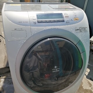 パナソニック(Panasonic)のななめ型ドラム式洗濯乾燥機（9kg）左開き　ホワイト(洗濯機)