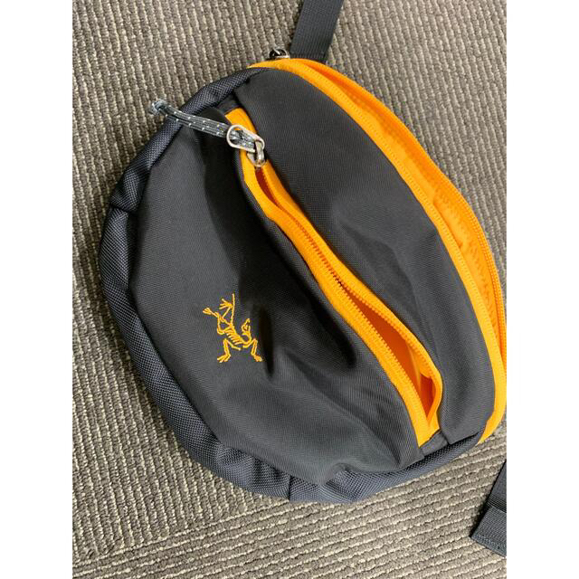 ARC'TERYX(アークテリクス)の中古　ARC'TERYX maka2 マカ2 レアカラー　廃色　アークテリクス レディースのバッグ(ボディバッグ/ウエストポーチ)の商品写真