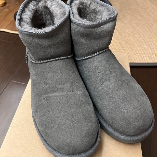 UGG Classic mini